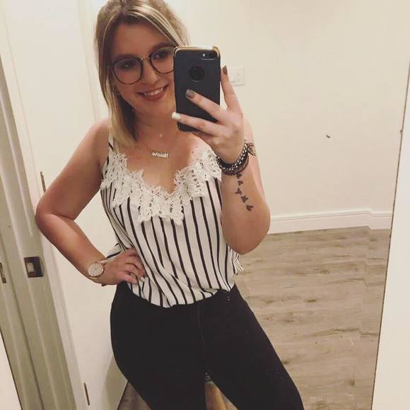 Meet your Posher, Naiara - Picture 1 of 1